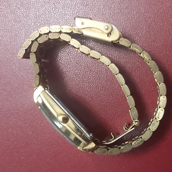 Millenium Gold Ladies Watch - Picture 6 of 8